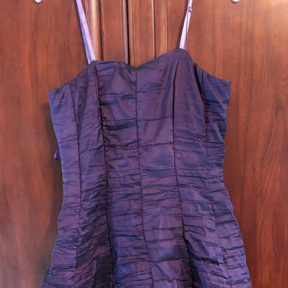 Short party dress with adjustable spaghetti straps
